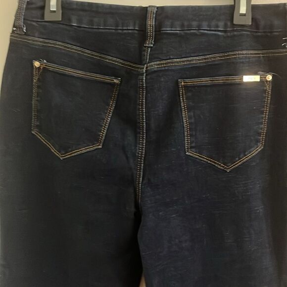 Chico's Dark Blue So Slimming Girlfriend Slim Leg Ankle Jeans - Picture 5 of 10